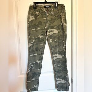 Camo Rewash denim jeans with gold studs